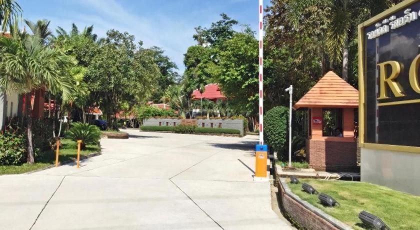 Royal Lee Resort And Spa Nai Yang Beach Exterior foto