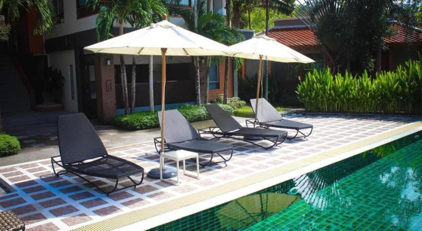 Royal Lee Resort And Spa Nai Yang Beach Exterior foto